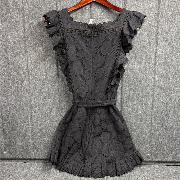 Elegant Black Lace Mini Dress - Picture 3 of 5